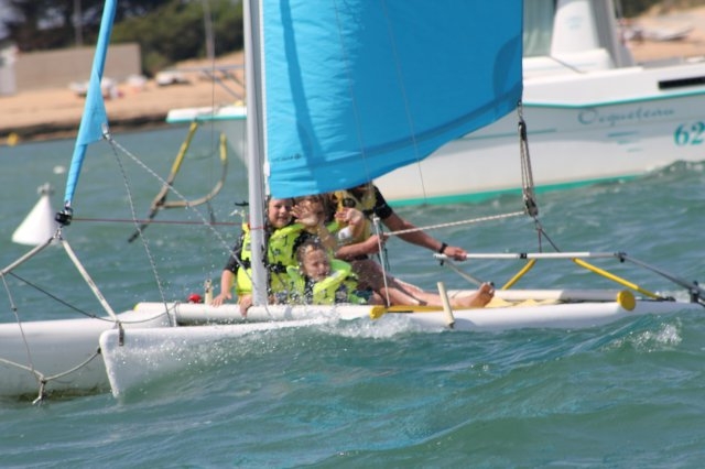  在 Charente Maritime 租用双体船 